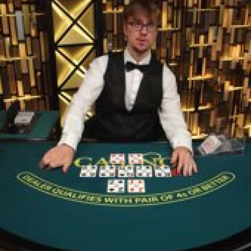 Casino Hold'em (Evolution Gaming)